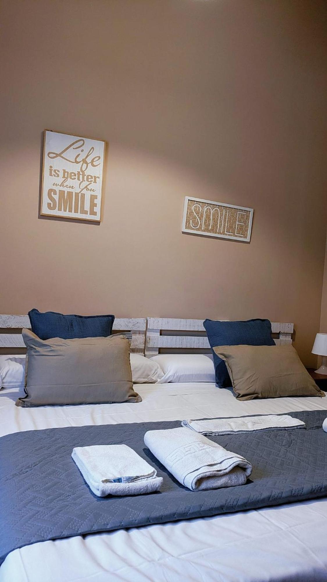 Hostal El Convent De 몬카다 외부 사진