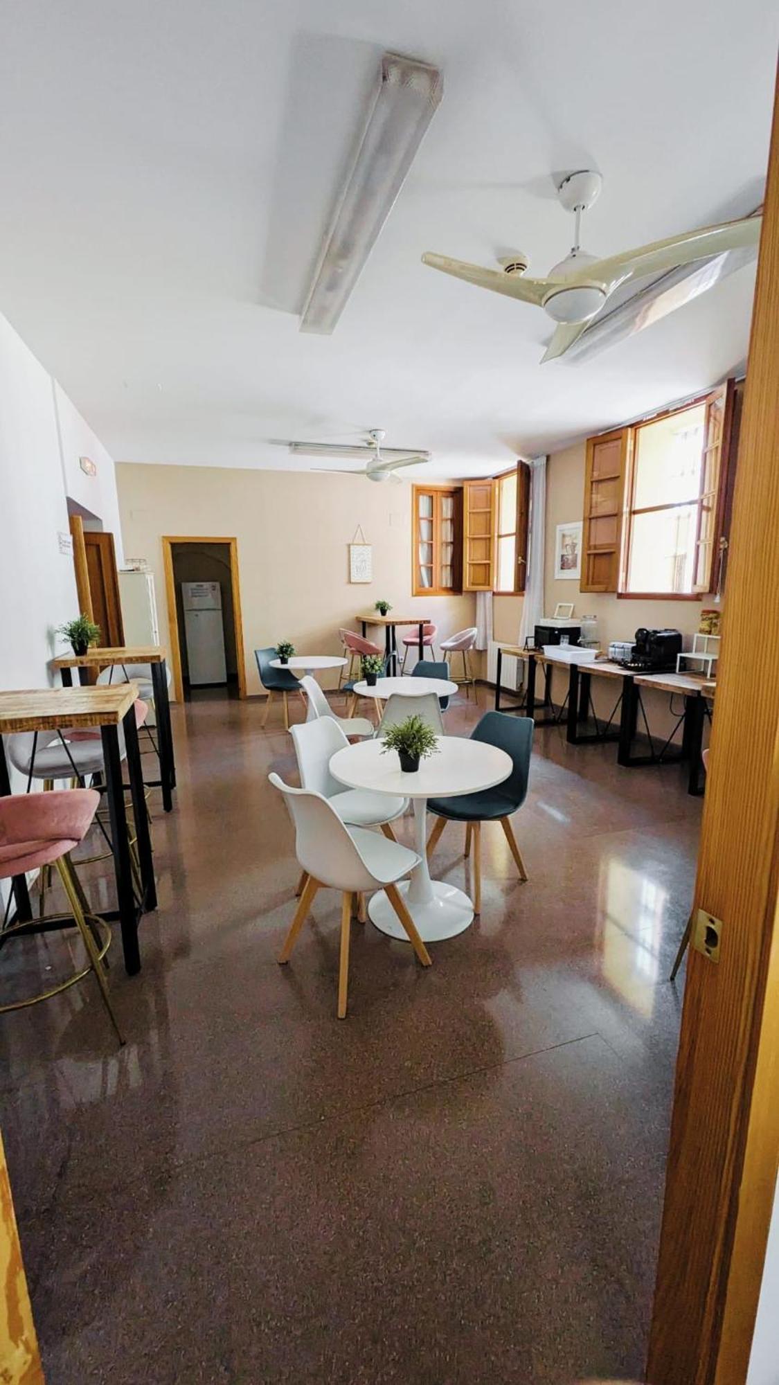Hostal El Convent De 몬카다 외부 사진
